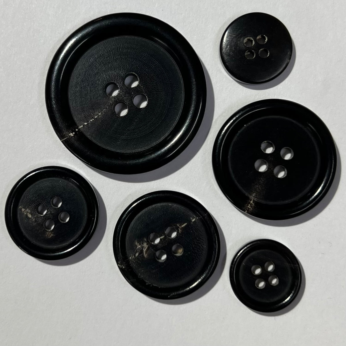 Black Horn / Suit Buttons / 4 Hole Buttonmania