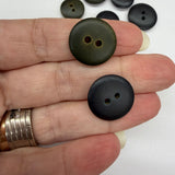 Wood / 2 Hole / Dyed