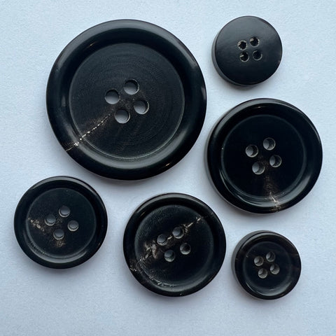 Black 2-Hole Horn Button - 32L/20mm - Horn - Bone & Horn - Buttons