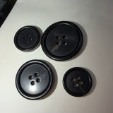 Black Horn / Suit Button / 4 Hole