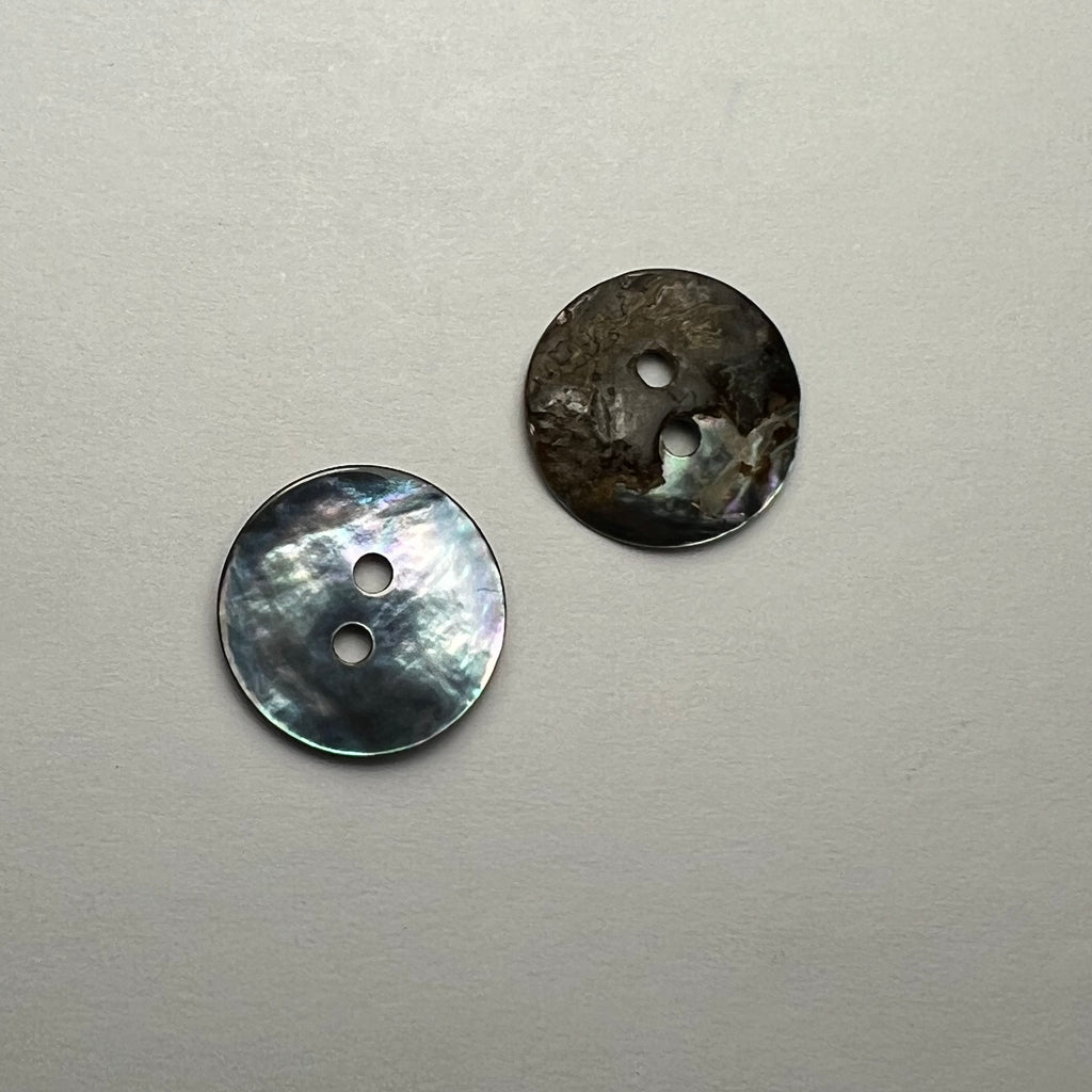 Blue Agoya button / Shell / 2 Hole – Buttonmania