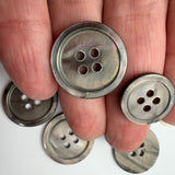 Grey Shell / Classic Button / 4 hole
