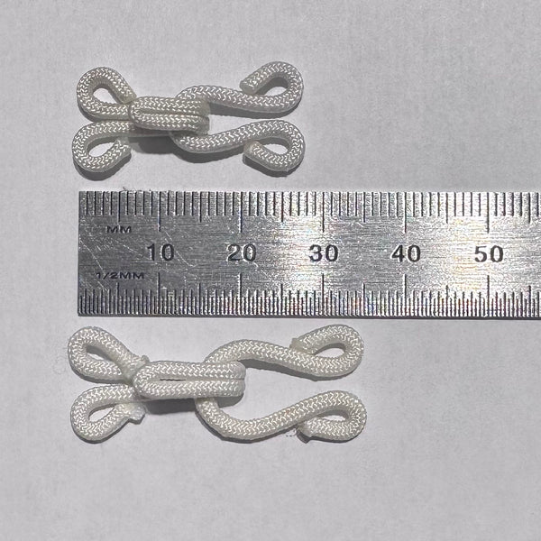 White (cream) / Hook and Eye / Fabric