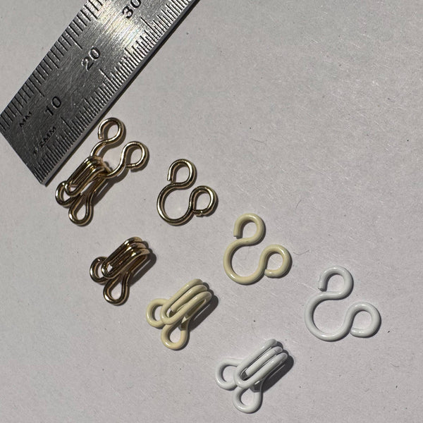 Hook & Eye / Size 3 / pack of 10