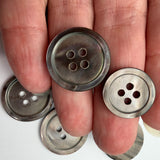 Grey Shell / Classic Button / 4 hole