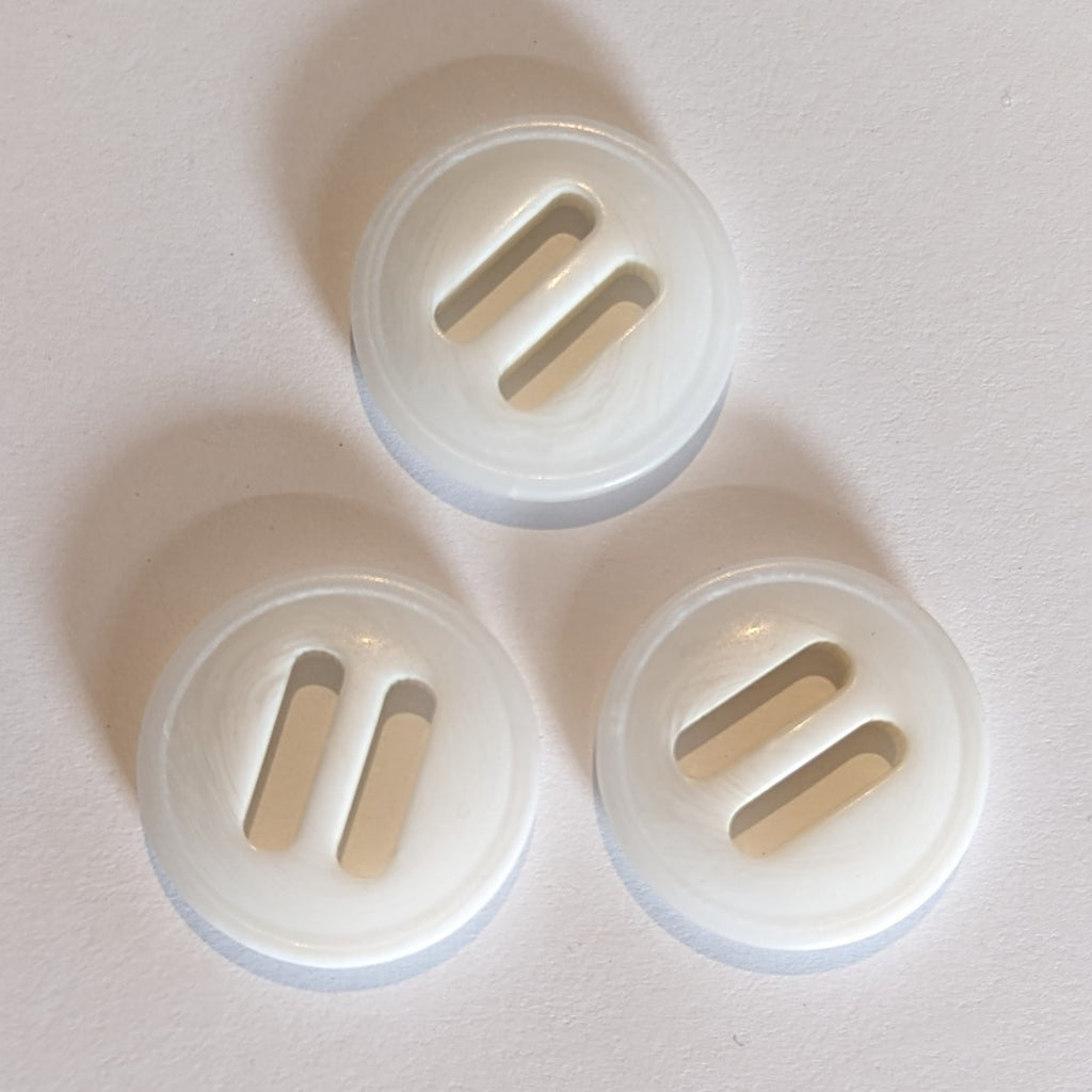 White Mottled Slot Button / Polyester – Buttonmania