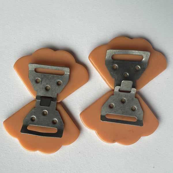 Plastic buckle / vintage / interlocking clasp