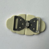 Plastic buckle / vintage / interlocking clasp