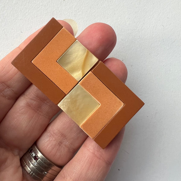 Plastic buckle / vintage / interlocking clasp
