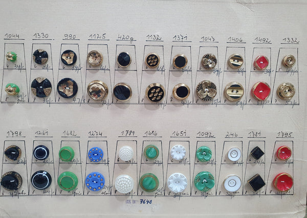 Vintage Glass - Salesman Card - 44 Buttons