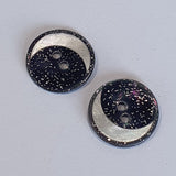 Moon Crescent on Circle / Shell / 2 Hole