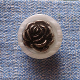 White / Flower / Shiny