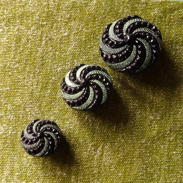Green / Textured / Spiral Button