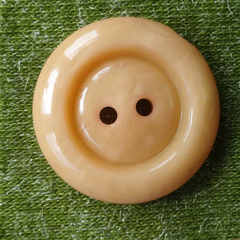 Vintage Casein Orange (Apricot) / Rimmed / Shiny Buttons