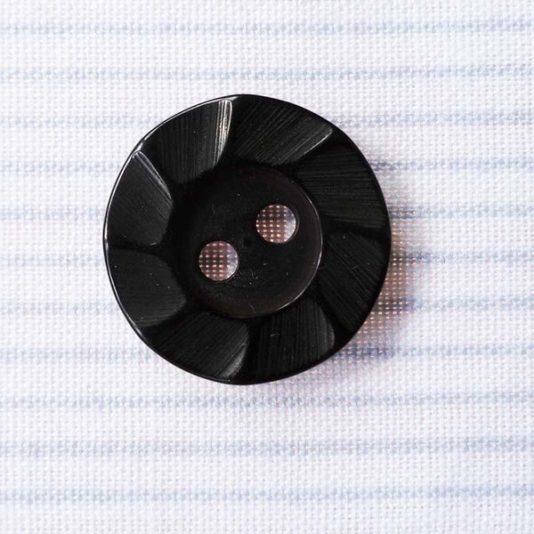 Button Black / Scalloped / Matte