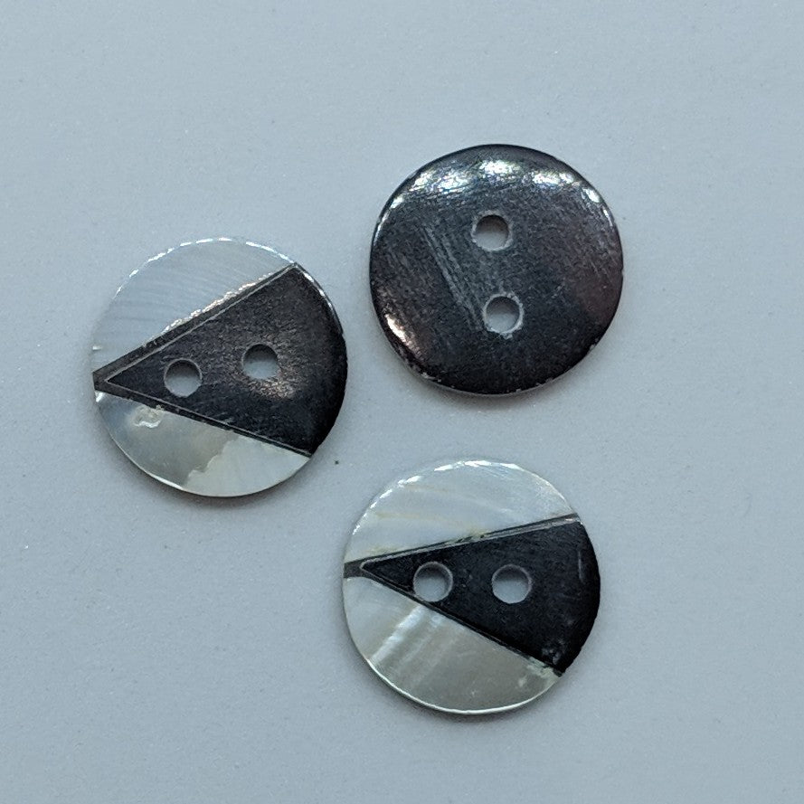 Black Mussel / Shell Inlay / 2 Hole – Buttonmania