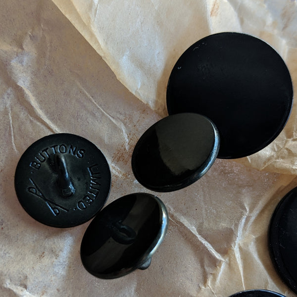 Black Blazer Button / Shiny / Vintage
