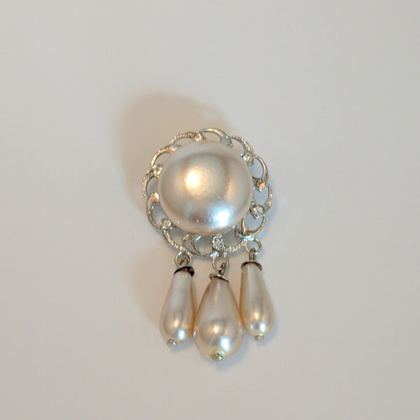 Silver / Metallic Edging / Large Pearl Dome and decorations