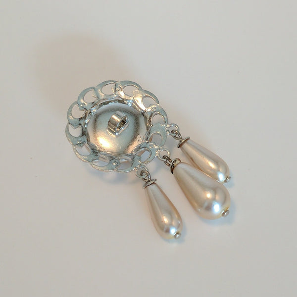 Silver / Metallic Edging / Large Pearl Dome and decorations
