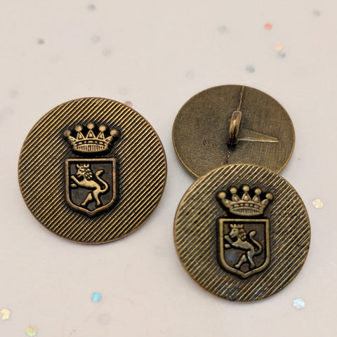 Lion and crown Blazer Button / Brass /  Matte