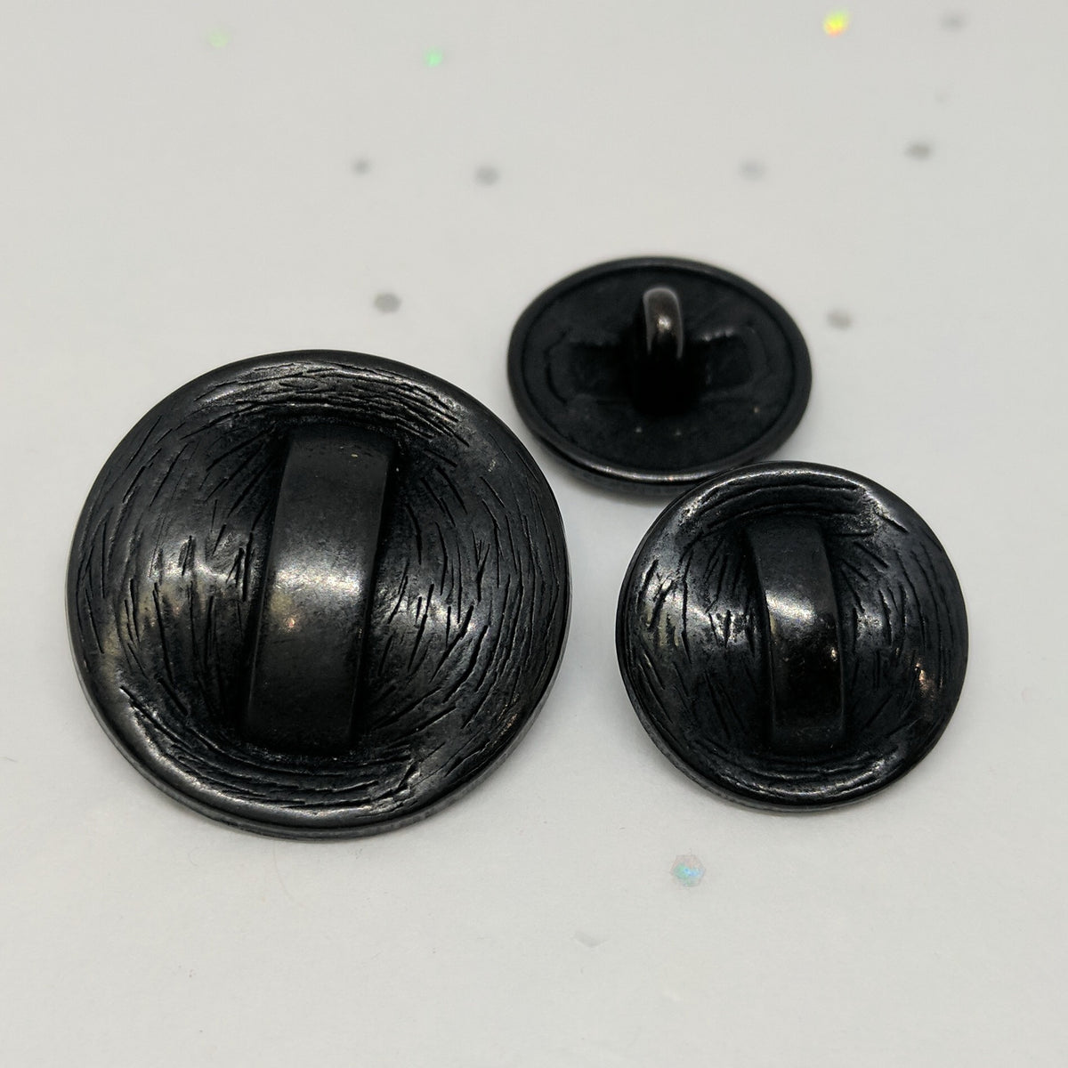 Button Scrunched metal / Black copper / Matte – Buttonmania