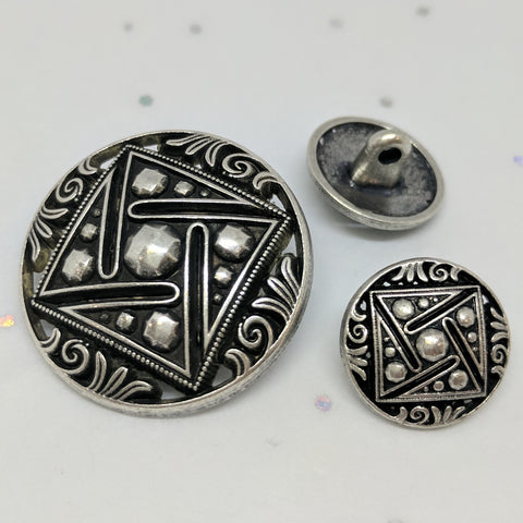 Nickel / Square Pattern / Shank