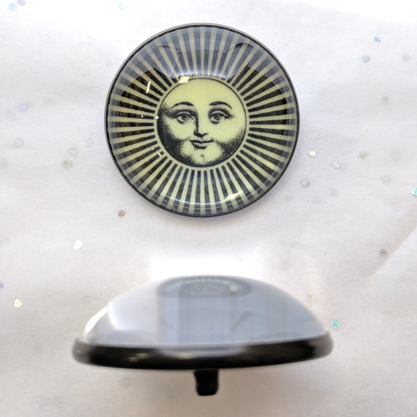 Sun with a Face / Glow in the Dark / Acrylic Dome