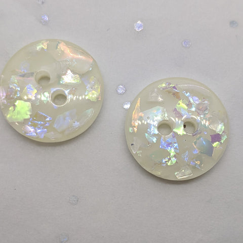 Cream Sparkly / Polyester / 2 Hole