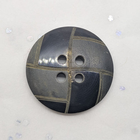 Dark Brown Horn / Matte & Shiny Weave Detail / 4 Hole