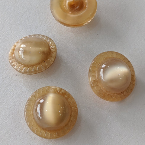 Caramel Moonglow / Vintage Shank Buttons