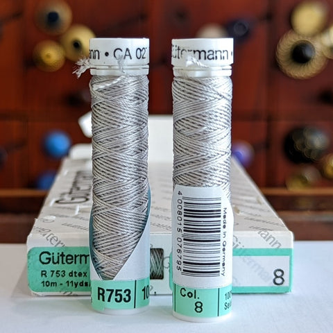 Light Silver Grey #008 - Gutermann Buttonhole Silk Twist / 10m spool