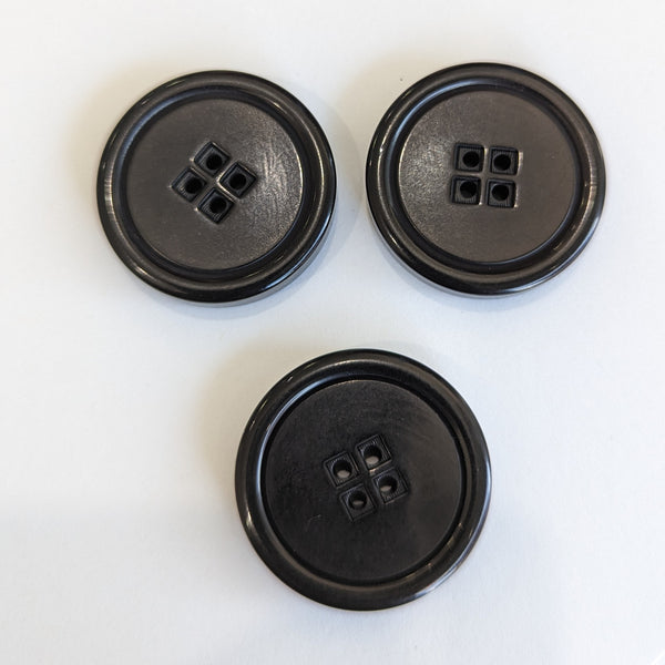 Black / Square Thread / 4 Hole