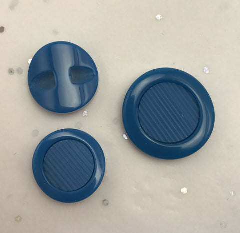 Blue textured / Curved / Shiny edge