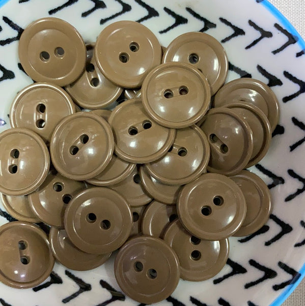 Brown / Shiny / 2 hole