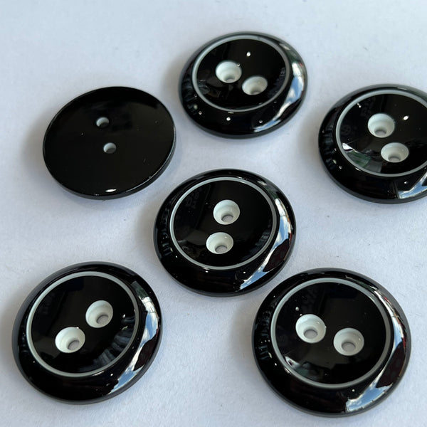 Black & White / 2 Hole / Polyester