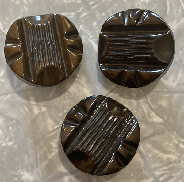 Bakelite / Brown Carved / Coat Button