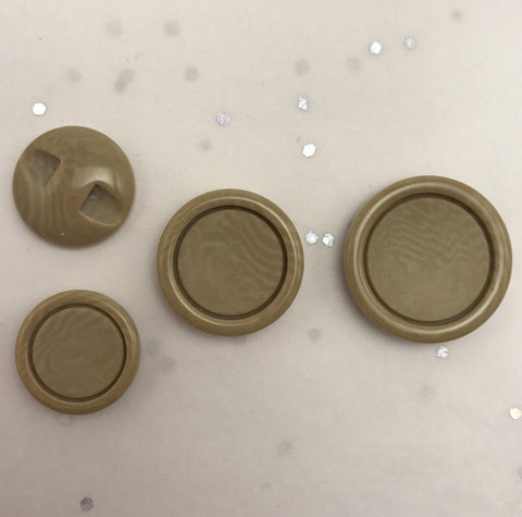 Brown / Flat matte centre / Shiny edge