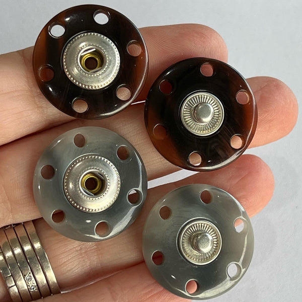 Plastic Snap fasteners / Metal Centre