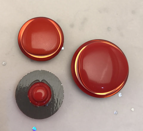 Red / mirrored circle edge / smooth-edge red triangle centre