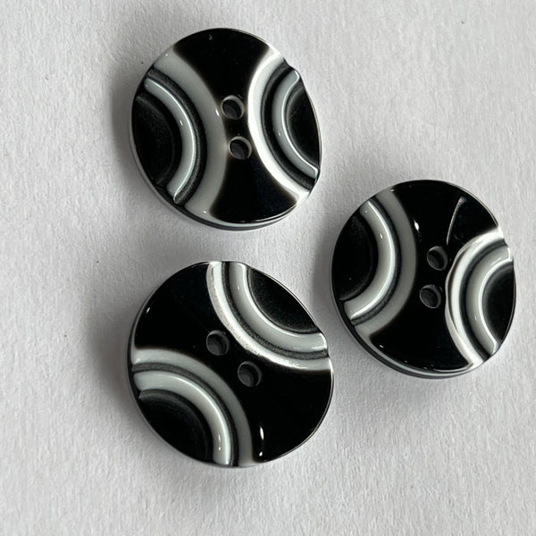 Black & White / 2 Hole / Polyester