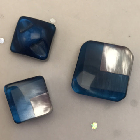 Blue Multi-coloured square button / Curved / Shiny