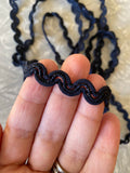 Vintage Trim / Navy / per metre