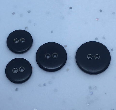 Black / Metal inserts in hole (dark)