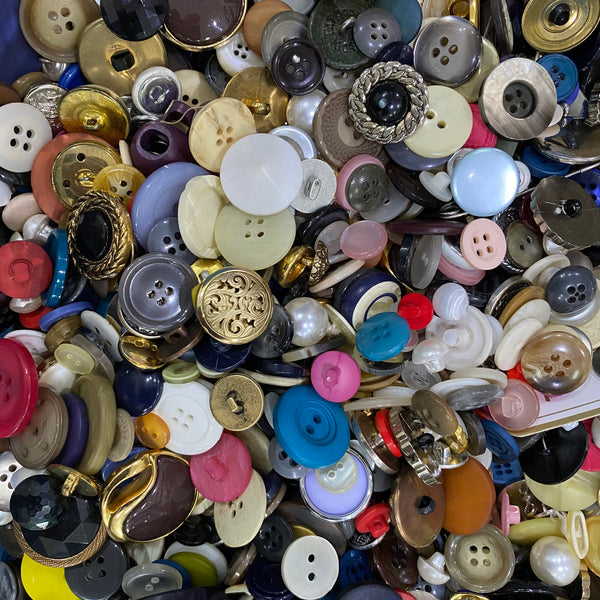 Mixed bag of buttons #2 - buy per 100g
