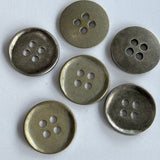 Large Metal / 4 Hole / 2 Colours