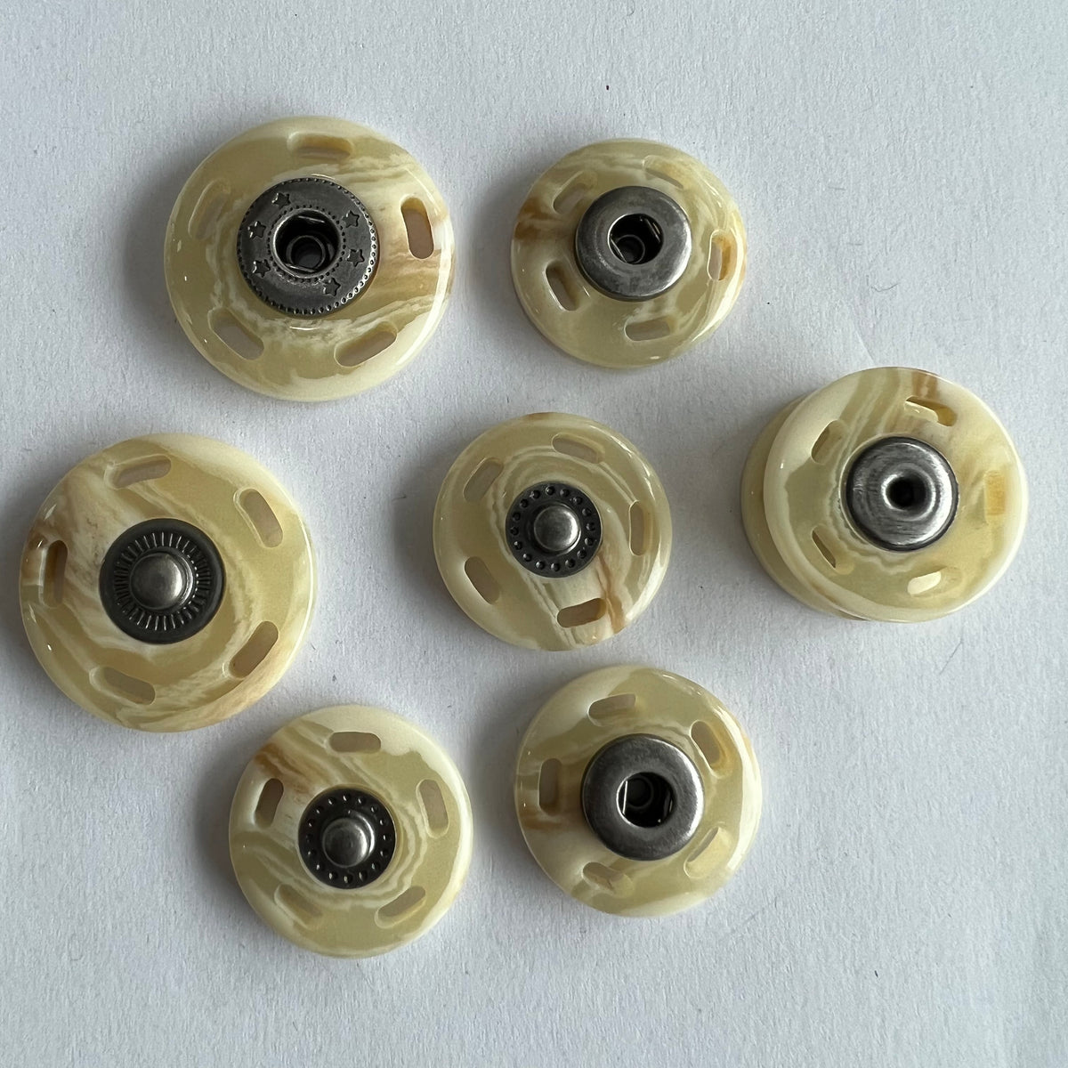 Polyester Snap Buttons Beige Snaps / Polyester – Buttonmania