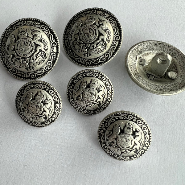 Antique Silver / Blazer / Metal