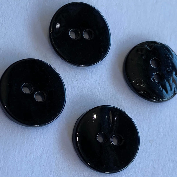 Black Agoya button / Shell / 2 Hole
