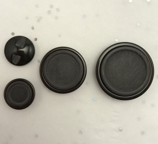 Dark brown / Flat matte raised centre / Shiny edge