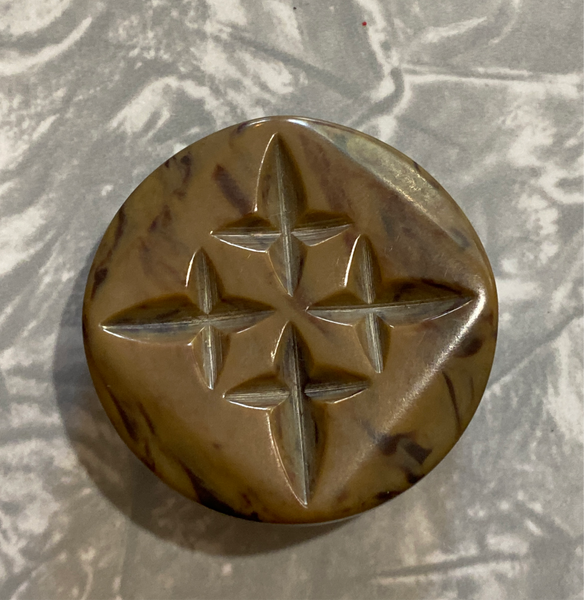 Bakelite / Brown Carved / Coat Button